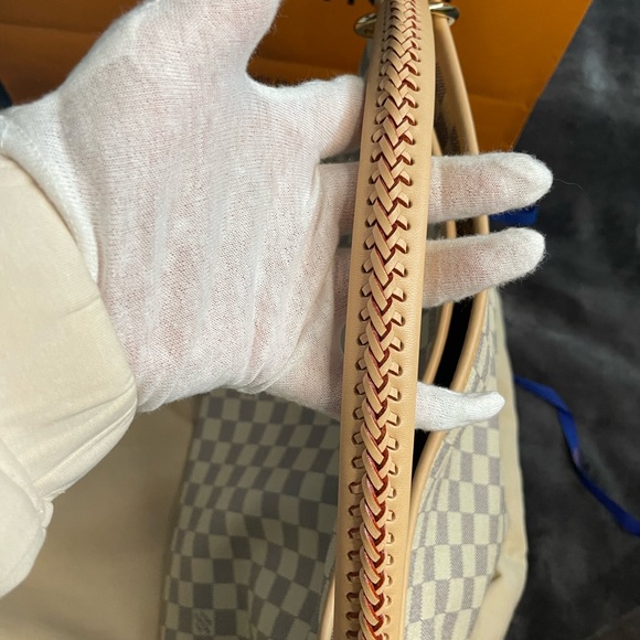 LOUIS VUITTON
DAMIER AZUR ARTSY MM - Brand New Never Used - Picture 15 of 16